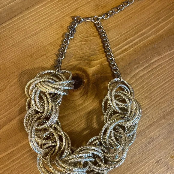 New York gold tone chunky necklace, bracelet, earrings set 16 “ - Picture 6 of 9